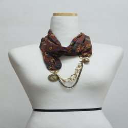 Four seasons scarf necklace