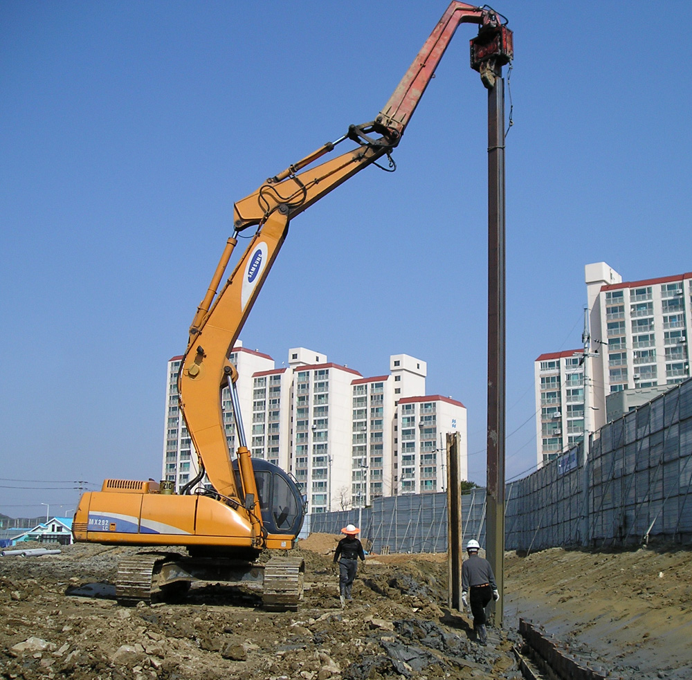 PILE DRIVER (VIBRO HAMMER) General Type