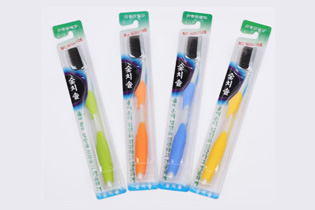 Charcoal Toothbrush (for adults) [HS-008]  Made in Korea